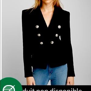NWOT size 40 jacket structured shoulder. Tag extra buttons invoice on request.